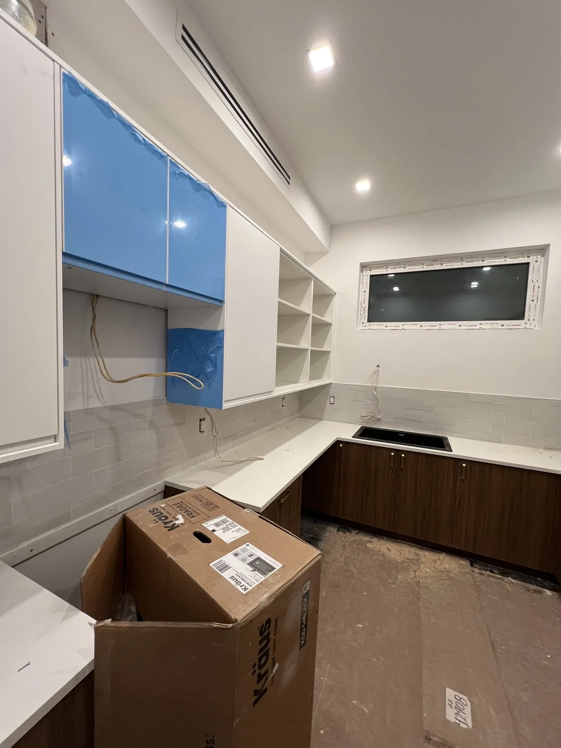 Grey Flat-Panel Modern Kitchen